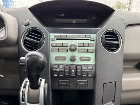 Used 2011 Honda Pilot EX-L image 23