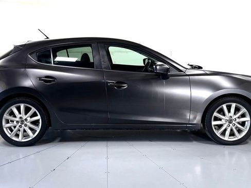 Used 2017 MAZDA MAZDA3 Touring FWD image 3