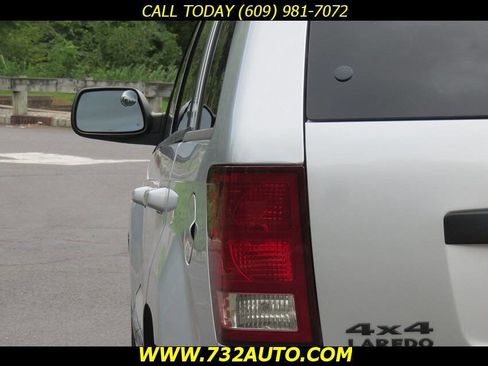 Used 2008 Jeep Grand Cherokee Laredo image 24
