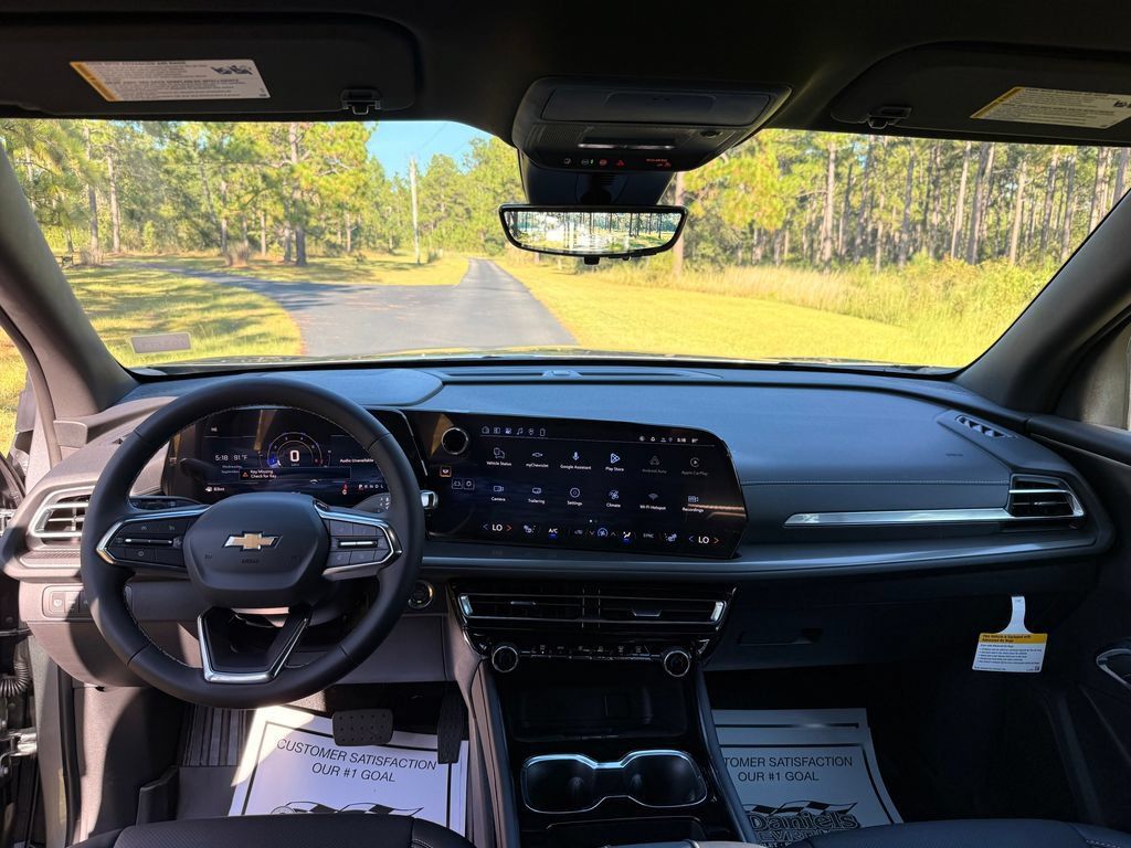 New 2027 Chevrolet Traverse LT w/ Driver Confidence Package FWD image 14