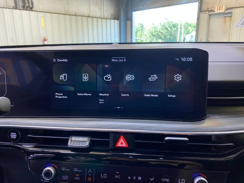 Used 2025 Kia K5 EX FWD image 37