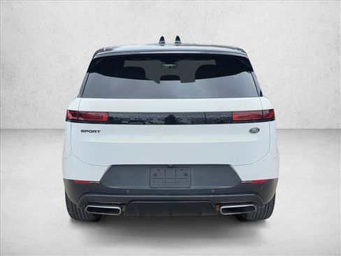 Used 2023 Land Rover Range Rover Sport SE image 5