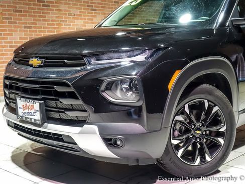 Used 2023 Chevrolet TrailBlazer LT image 3