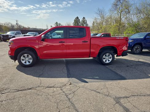 Used 2022 Chevrolet Silverado 1500 W/T w/ WT Value Package AWD/4WD image 7