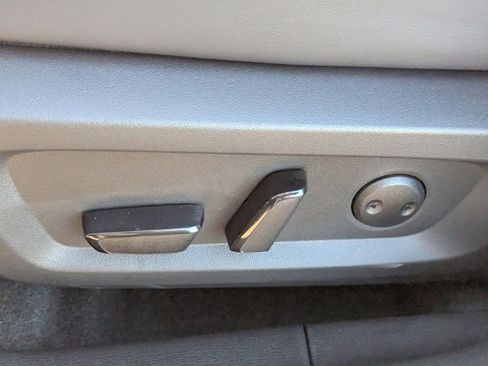 New 2025 Mitsubishi Outlander SE image 12