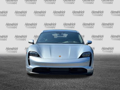 Used 2023 Porsche Taycan image 10