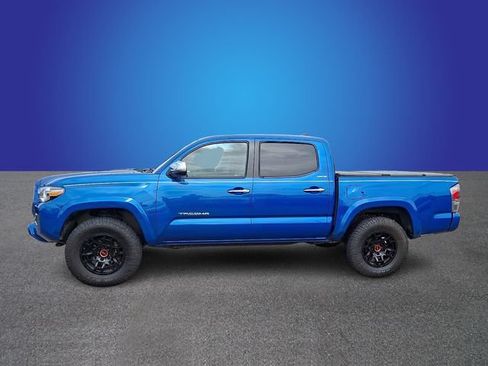 Used 2016 Toyota Tacoma Limited RWD image 6