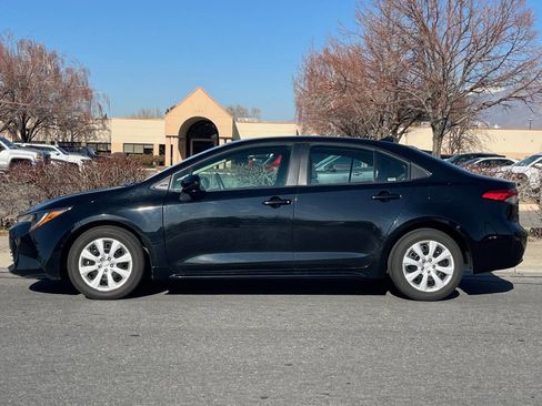 Used 2024 Toyota Corolla LE image 2