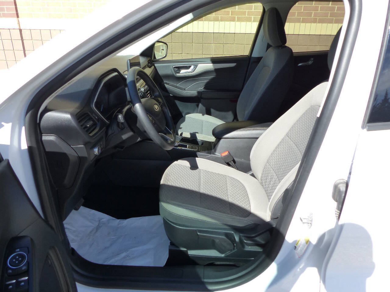 Used 2021 Ford Escape SE FWD image 20