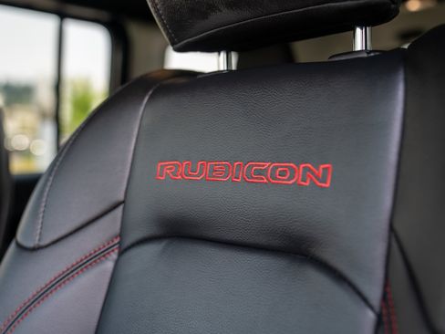 Used 2021 Jeep Wrangler Unlimited Rubicon AWD/4WD image 11
