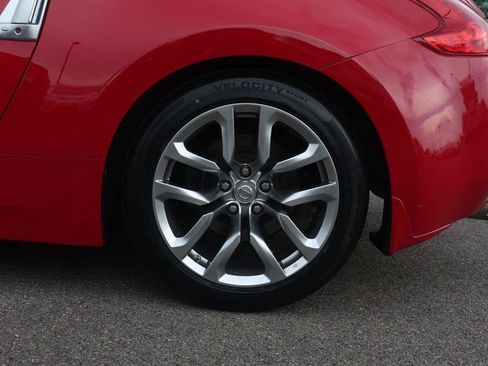 Used 2014 Nissan 370Z Touring w/ Navigation Package RWD image 11