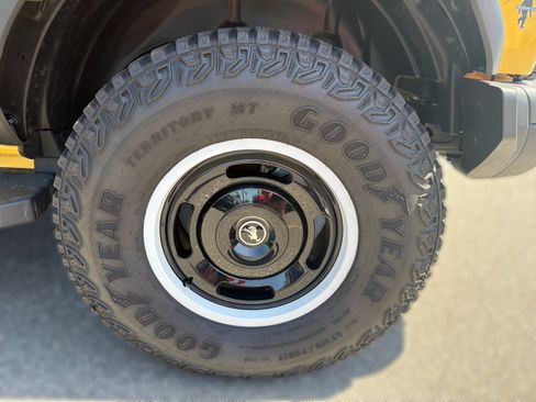 Used 2024 Ford Bronco Heritage Edition AWD/4WD image 24