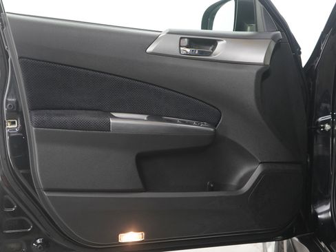 Used 2013 Subaru Forester 2.5XT Premium w/ Popular Pkg 1 image 18