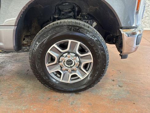 Used 2024 Ford F250 Lariat image 8