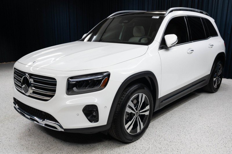 New 2026 Mercedes-Benz GLB 250 4MATIC image 1
