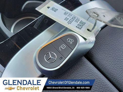 Used 2025 Mercedes-Benz GLC 300 image 35