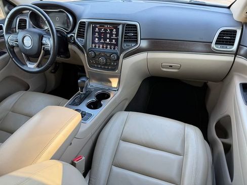 Used 2018 Jeep Grand Cherokee Limited AWD/4WD image 35