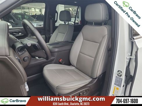 Used 2023 GMC Yukon SLT w/ SLT Premium Package image 21