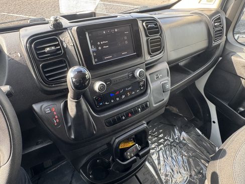 Used 2024 RAM ProMaster 2500 w/ Convenience Group FWD image 22