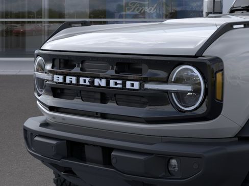 New 2026 Ford Bronco Outer Banks w/ Sasquatch Package image 19