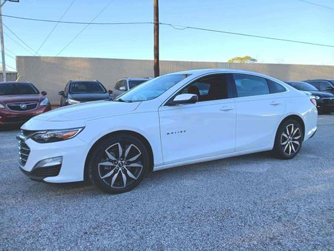 Used 2022 Chevrolet Malibu RS image 1