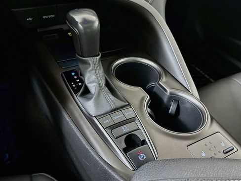 Used 2022 Toyota Camry XSE AWD/4WD image 18