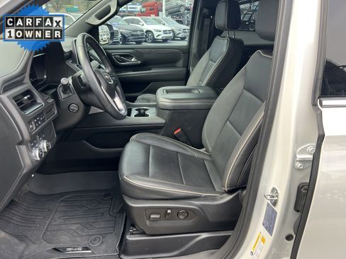 Used 2022 GMC Yukon SLT w/ SLT Premium Package image 16