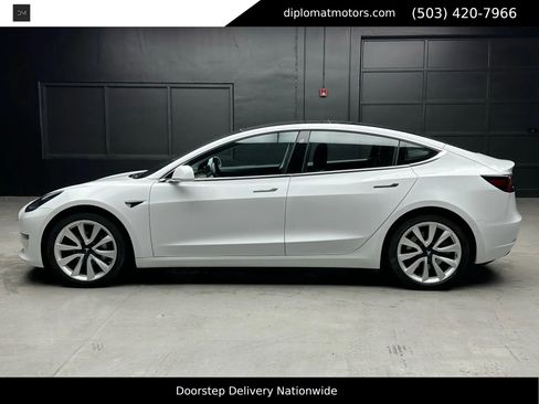 Used 2018 Tesla Model 3 Long Range image 3