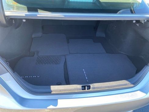 Used 2022 Toyota Camry SE image 18