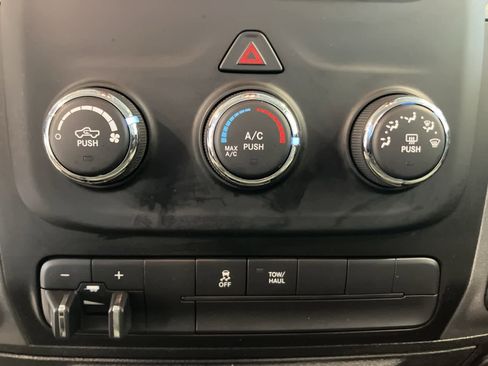 Used 2015 RAM 1500 Express image 17