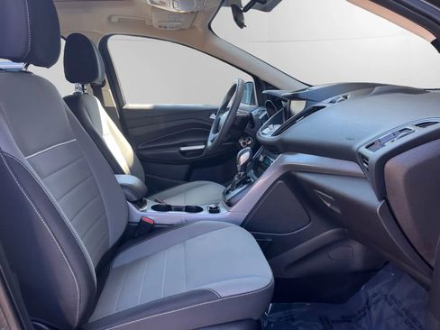 Used 2015 Ford Escape SE w/ Equipment Group 201A image 17
