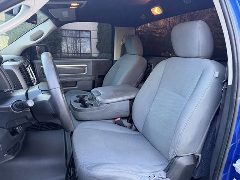 Used 2014 RAM 1500 Express RWD image 10