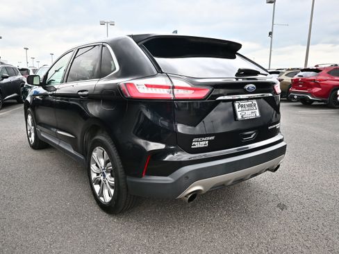 Used 2019 Ford Edge Titanium w/ Cold Weather Package AWD/4WD image 8