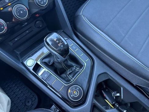 Certified 2023 Volkswagen Taos SE w/ Panoramic Sunroof Package image 27