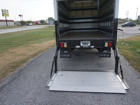 Used 2019 Chevrolet Express 3500 image 14