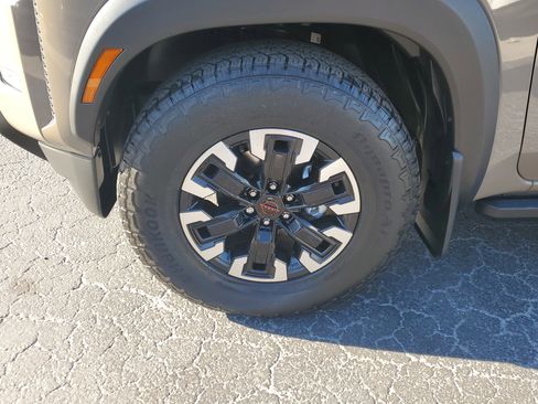 Certified 2024 Nissan Frontier Pro-X w/ Pro Convenience Package image 4