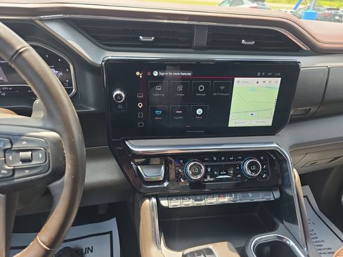Used 2025 GMC Sierra 1500 Denali w/ Denali Reserve Package AWD/4WD image 19