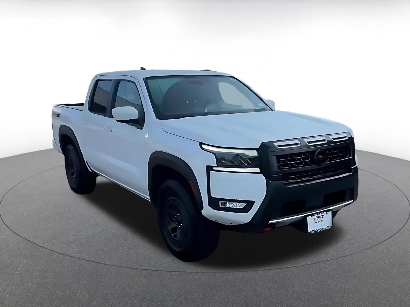 Used 2026 Nissan Frontier PRO-4X AWD/4WD image 3