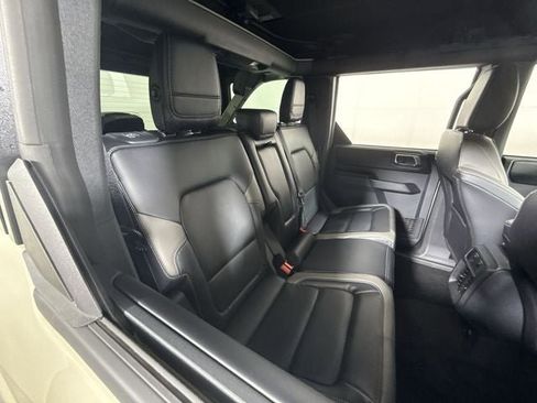 New 2025 Ford Bronco Outer Banks image 14