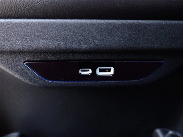 New 2027 Chrysler Pacifica Select AWD/4WD image 11