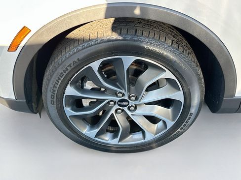 Used 2022 Lincoln Nautilus Reserve w/ Luxury Package image 35