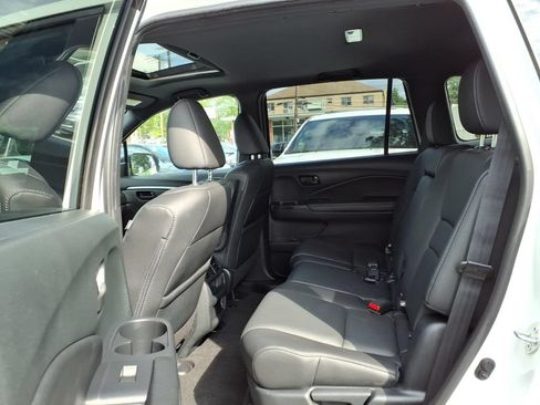 Certified 2023 Honda Passport EX-L image 17