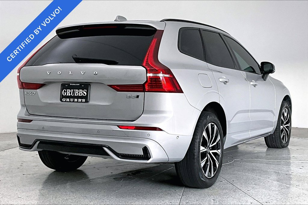 Used 2025 Volvo XC60 B5 Plus AWD/4WD image 2