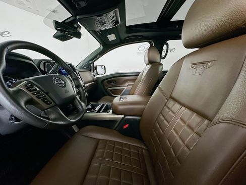 Used 2023 Nissan Titan Platinum Reserve w/ Moonroof Package image 15