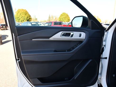 Used 2026 Ford Explorer Active w/ Active Comfort Package AWD/4WD image 24