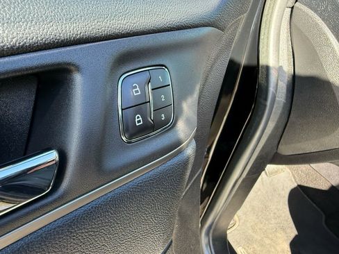 Used 2018 Lincoln MKC Reserve w/ Lincoln MKC Climate Package image 16