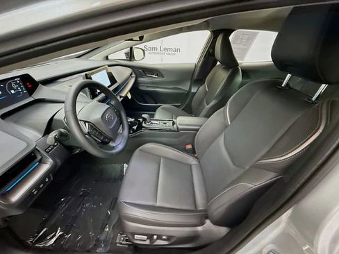 Used 2025 Toyota Prius XLE image 21