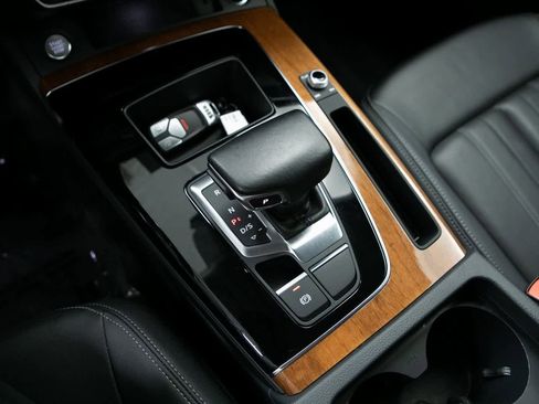 Used 2023 Audi Q5 2.0T Premium image 22