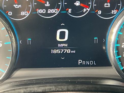 Used 2017 GMC Yukon XL Denali w/ Open Road Package image 18