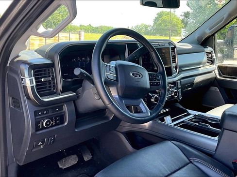 Used 2024 Ford F250 Lariat w/ Tremor Off-Road Package AWD/4WD image 11